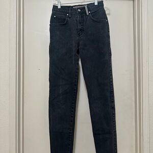 VINTAGE WOMENS LEVI 90 SERIES BLACK JEANS